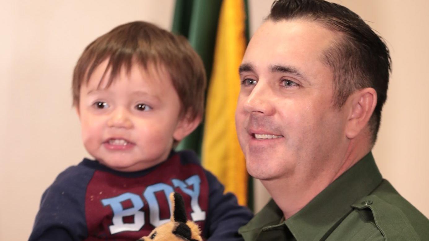 Family meets with Border Patrol agent who performed CPR on toddler